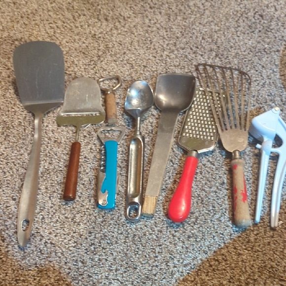 Colorful Kitchen Utensil Set - Picture 2 of 2